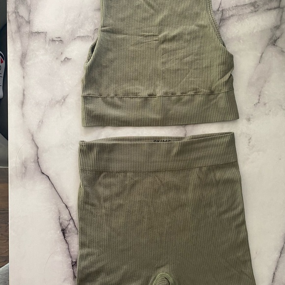 STRETCH RIB HIGH NECK BRA + STRETCH RIB SHORTS - Picture 5 of 6